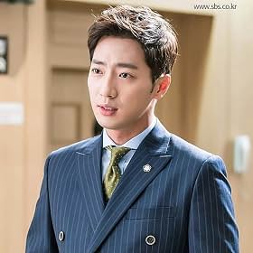 Lee Sang-yeob